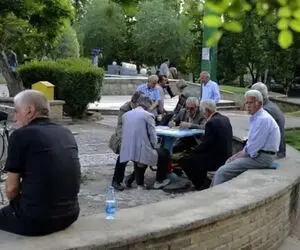 چه کسانی با ۲۰ سال سابقه خدمت می‌توانند بازنشسته شوند؟