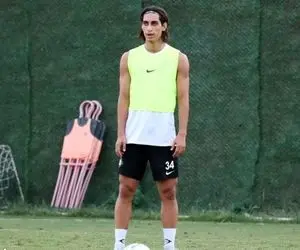 مدافع اسبق استقلال و پرسپولیس بمب نقل و انتقالاتی تراکتور