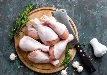 قیمت مرغ امروز چهارشنبه 28 مرداد 1405 / مرغ کیلویی چند؟ + جدول قیمت انواع مرغ