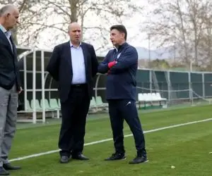 بازی عجیب تاج در زمین قلعه‌نویی؛ برای ما حرام، برای بقیه حلال