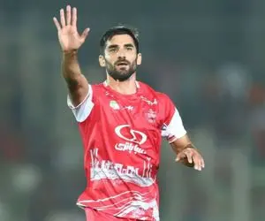 مدافع پرسپولیس ۳ هفته دور از میادین