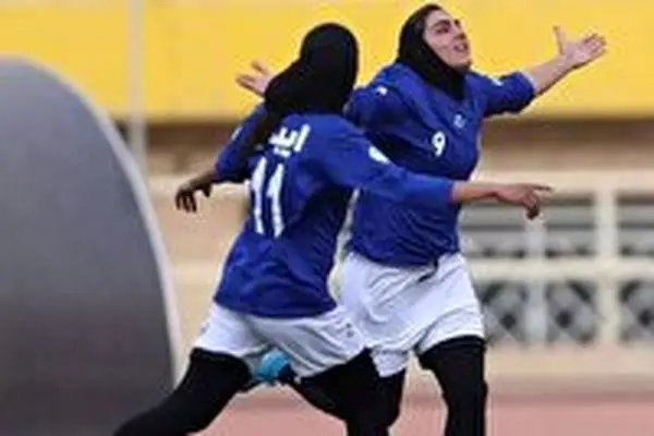 فوتبال بانوان