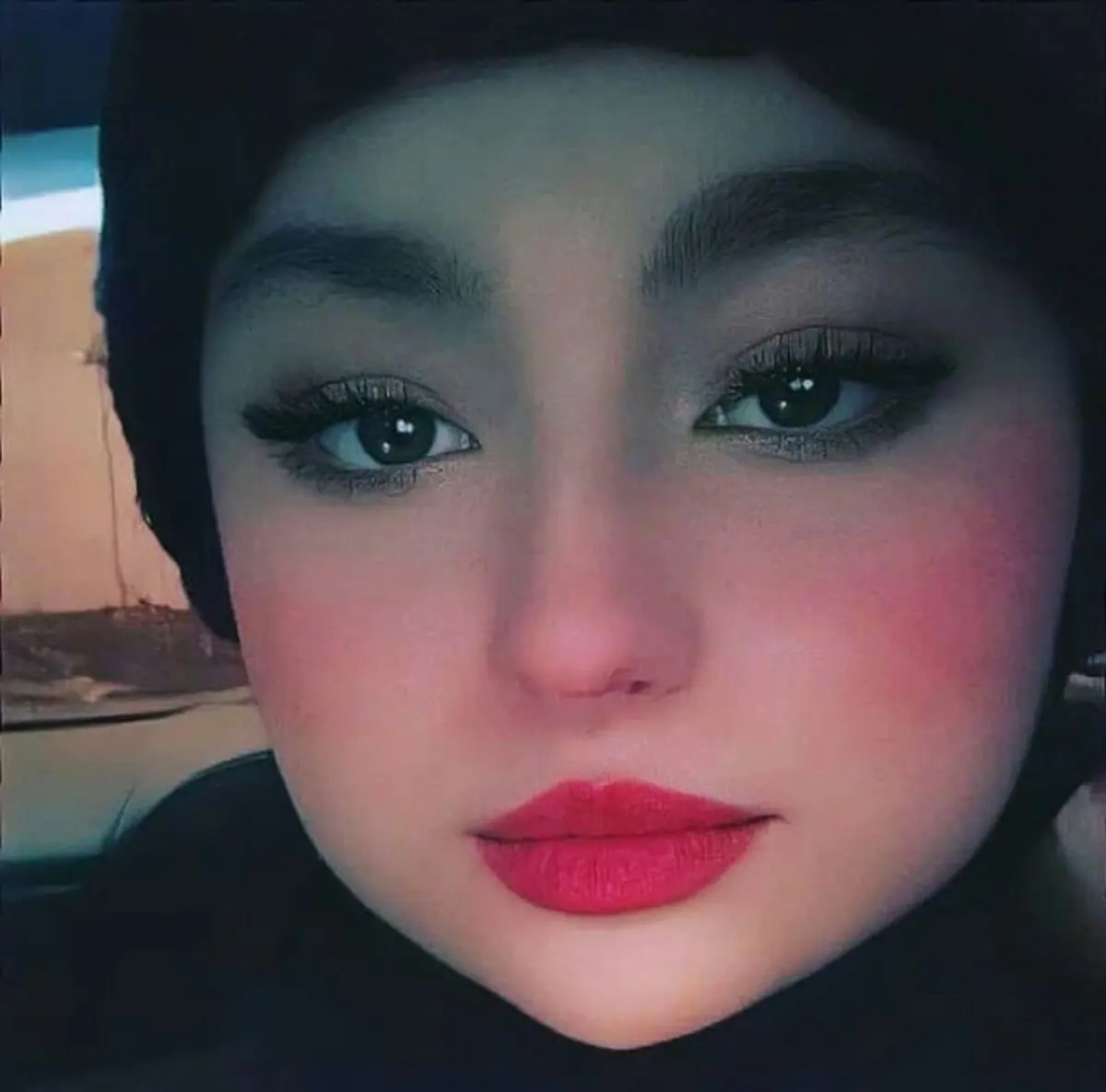 سارا+و+نیکا (1)
