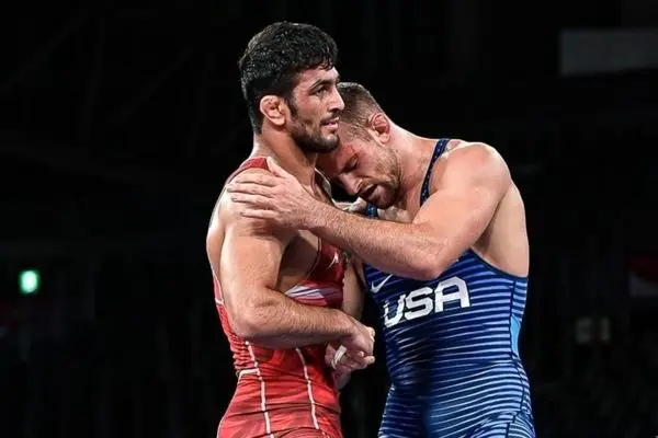 حسن یزدانی و دیوید تیلور