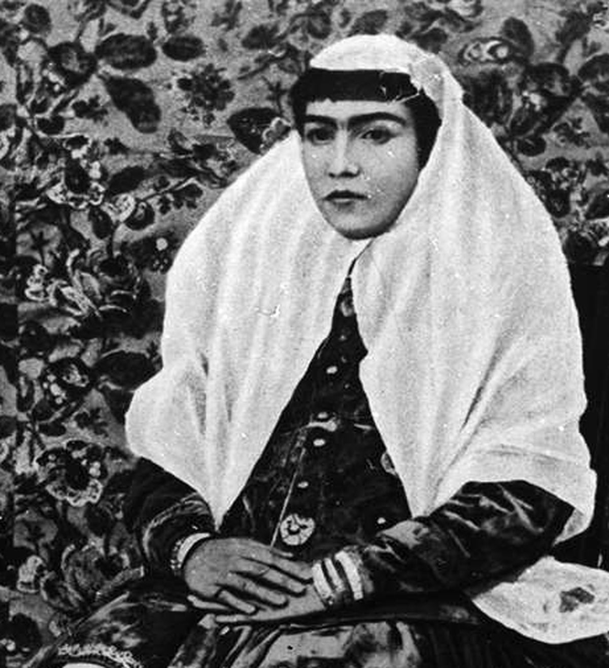 زن زیبای قاجار