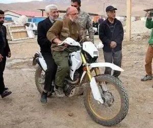 پشت پرده رابطه دو سعید اصولگرا / جلیلی هنوز سر قاسمی را می بوسد؟