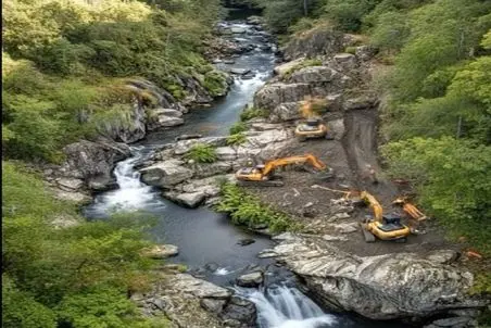 معماری خلاقانه؛ کنار رودخونه زمین خالی پیدا کردن یه عمارت ساختن شاخ شیک و اعیونی بودن