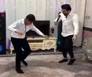 آواز شاد؛ این پسر نوجوون انقد خوب با آهنگ آذری میرقصه انگار کل عمرش تمرین کرده