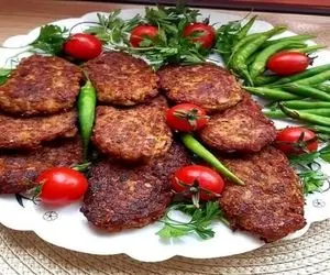 آموزش آشپزی؛ کتلت مخصوص بادمجون بی سیب زمینی واسه کسانی که عاشق این سیاه جذابن