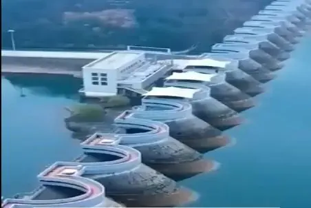 معماری خلاقانه؛ بزرگترین سد دنیا رو تو چین ساختن که گردش زمین رو کند میکنه