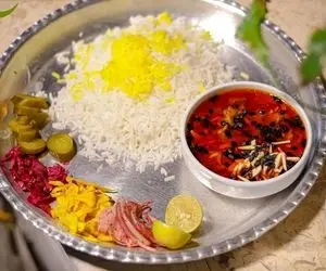 طرز تهیه خورشت خلال کرمانشاهی؛ ترفندهای خوشمزه تر شدن آن