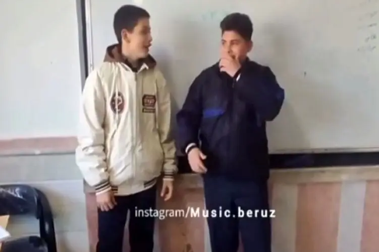 آواز حماسی؛ خوش به حال مادر و پدر این دوتا پسر از آهنگی که میخونن تربیتشون معلومه
