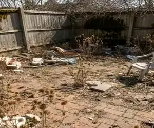 معماری طبیعت؛ حیاط محفل خوشگذرونیه اجنه اس در این حد داغون ولی ازش بهشت ساختن