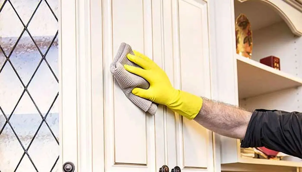 چگونه-کابینت-چرب-را-تمیز-کنیم؟