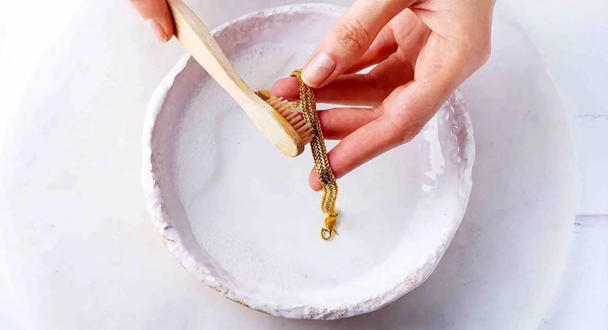 cleaning-tarnished-gold00