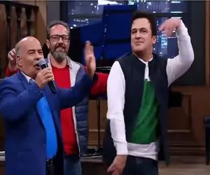 سکانس شاد/ چه رقصی میکنه حامد آهنگی با پیرمرد های شاد و باحال/لرزش بدنش عالیییه