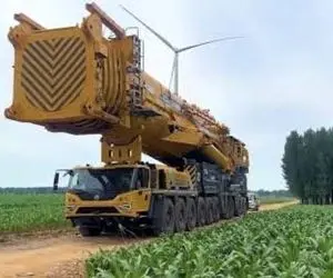 کشاورزی نوین؛ ماشین برداشت آوردن شبیه ابر قدرت تسلیحاتیه