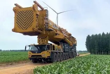 کشاورزی نوین؛ ماشین برداشت آوردن شبیه ابر قدرت تسلیحاتیه