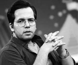 رفتار قابل تأمل حامد سلطانی در تشییع همسر و فرزندش 