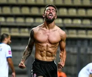 چند پیشنهاد بزرگ برای ستاره سابق استقلال