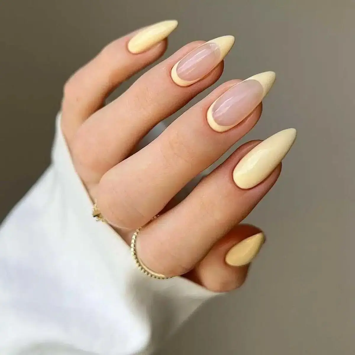لاک ناخن کوتاه و بلند