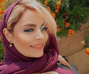 ست خاص خانم بازیگر داخل آسانسور