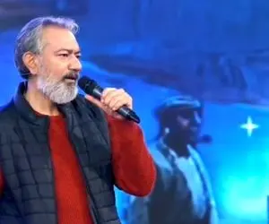 آواز برزنی؛ محمدرضا هدایتی چه پیر شده و عاشقانه آهنگ از تو دلگیرم رو خوند ریشاشوو