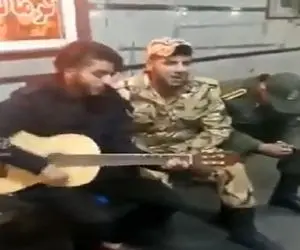 آواز خیابانی؛ دوتا سرباز تو ترمینال یکی جگرسوز آواز خوند اونیکی هم عین ابر گریه میکنه