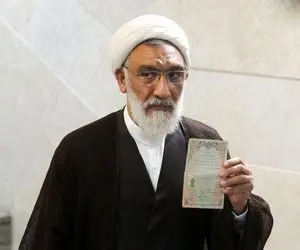 عکس خانوادگی مصطفی پورمحمدی در کنار همسر، دختران، نوه ها، پسر و دامادها