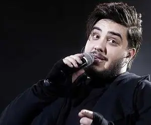 آواز احساسی؛ آرون افشار انقدر این آهنگ رو با حس اجرا کرد که بشنوی قلبت ریش ریش میشه