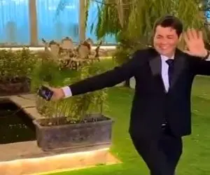 آواز شاد؛ رقص ادایی این مرد با آهنگ شاد ترکی ترند که همه یه دور باهاش چالش رو رفتن