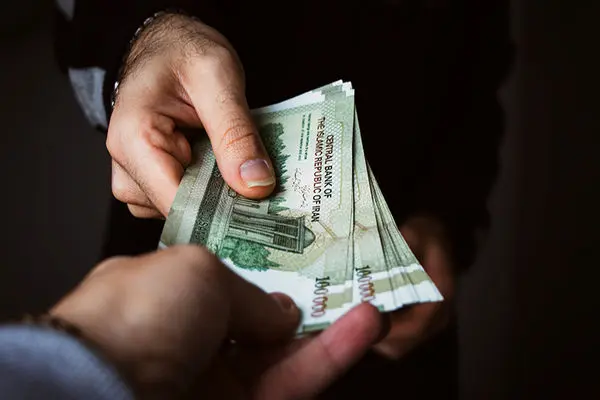  افزایش حقوق کارمندان