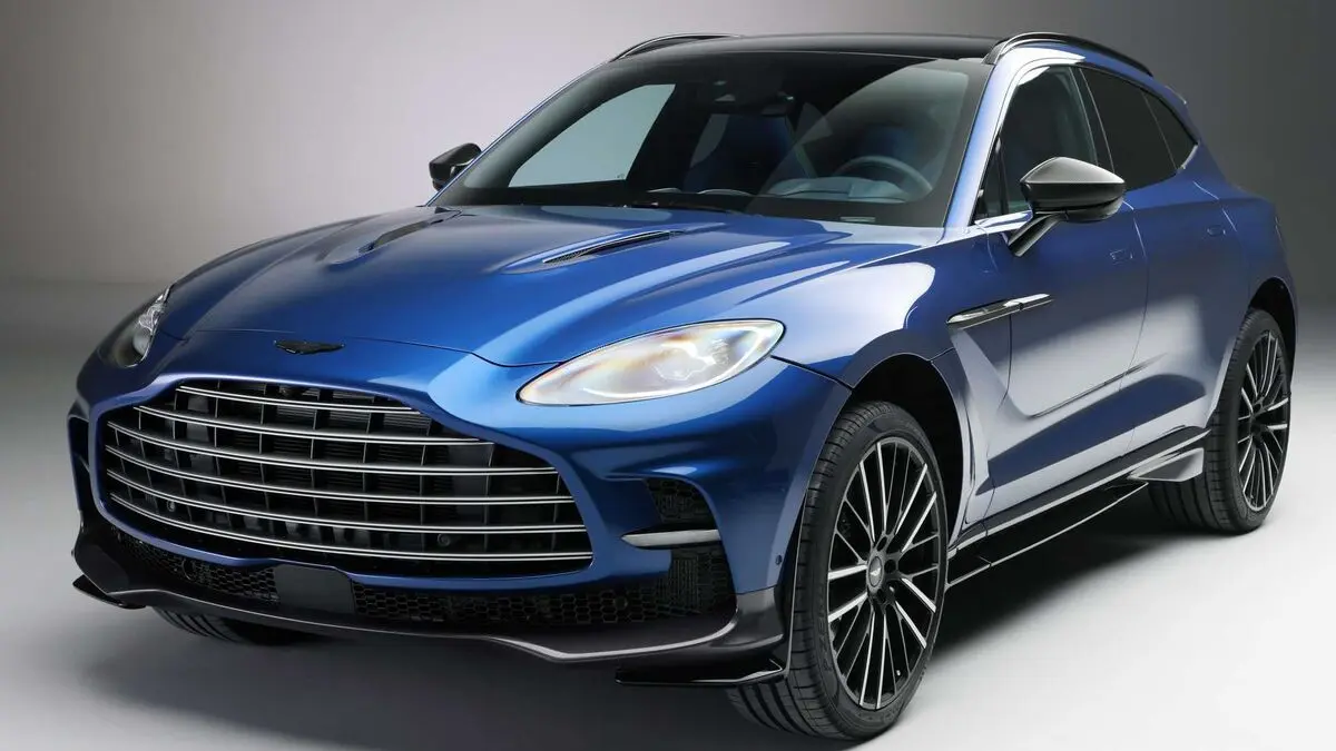 aston-martin-dbx707-front-view (1)