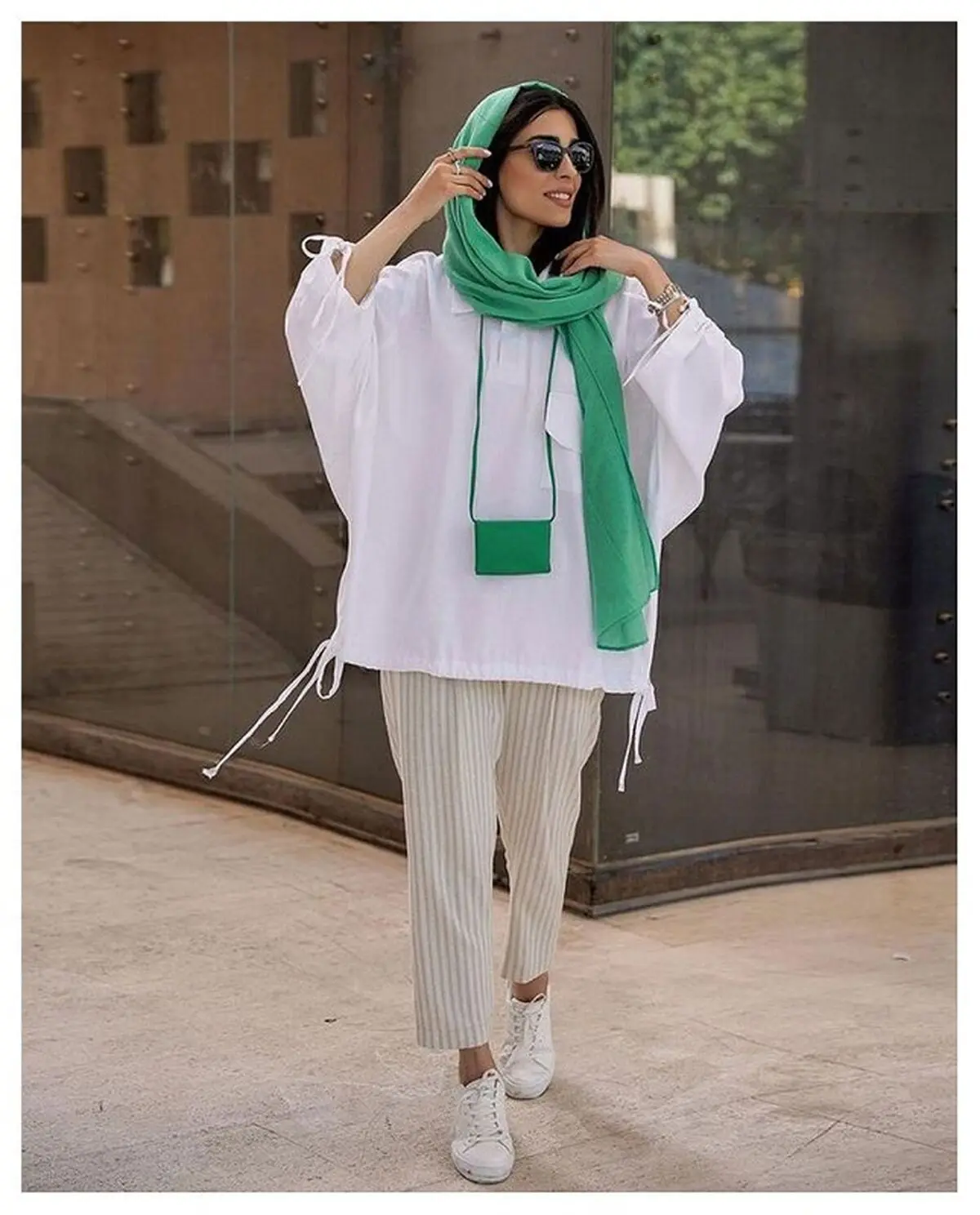 مانتو سفید