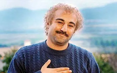 سکانس خندان؛ محسن تنابنده تو کلکل با خواهرش جوری نقش برادر ایرانی بازی میکنه میپوکن