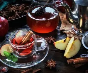 کافی شاپ خونگی با دمنوش میوه ای خوش طعم و عطر که تو تابستان دلبری میکنه!