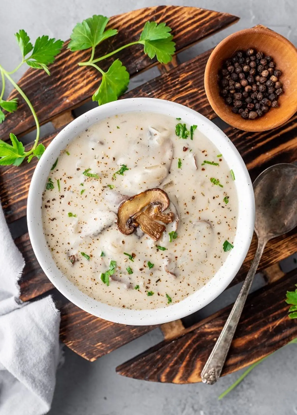 طرز تهیه سوپ قارچ خامه ای