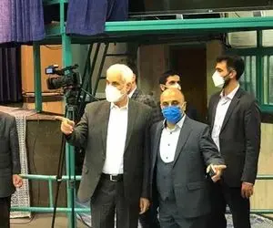 اعتراض به مهرعلیزاده حین رای دادن در جماران