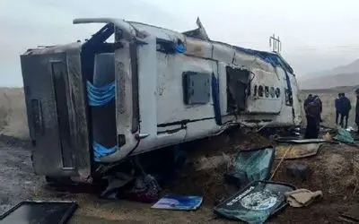 واژگونی اتوبوس شیراز - سنندج؛ چند نفر مصدوم شدند؟