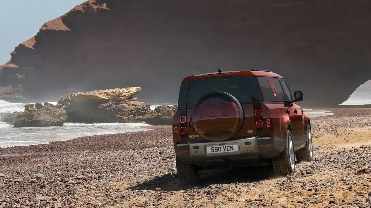 Land Rover Defender 130