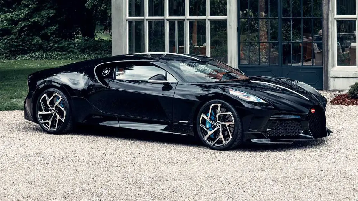 bugatti-la-voiture-noire-definitive