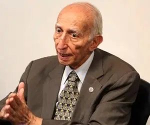 پروفسور داریوش فرهود کیست و آیا بازداشت شده است؟