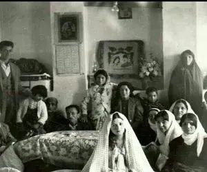 آواز شاد؛ تو عروسی دهه پنجاه آقاهه اومده قسمت زنونه با شرم و سرافکندگی چه رقصی میره