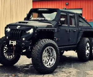 ماشین لوکس؛ بزرگترین آفرود جهان با چرخ هیولایی از سرامیک و چرم گاو ساخته شده