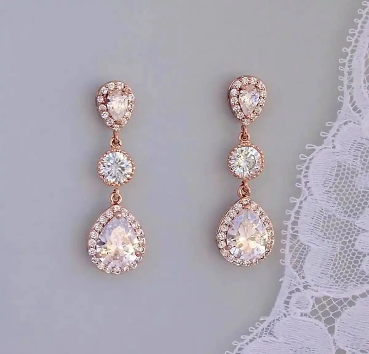 گوشواره طلای نگین دار