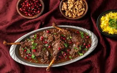 آشپزی حرفه ای؛ طرز تهیه خورشت فسنجون به همراه ترفند های به روغن افتادن گردو