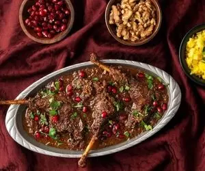 آشپزی حرفه ای؛ طرز تهیه خورشت فسنجون به همراه ترفند های به روغن افتادن گردو