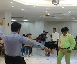 آواز محلی؛ پدر و پسر تو عروسی برادرشون چه رقصی کردن همه رو انگشت به دهن گذاشتن