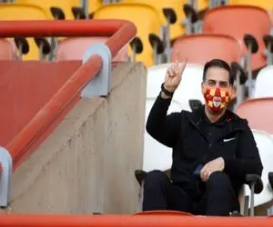 اصفهانیان به خانه برود و نوه‌هایش را بزرگ کند!