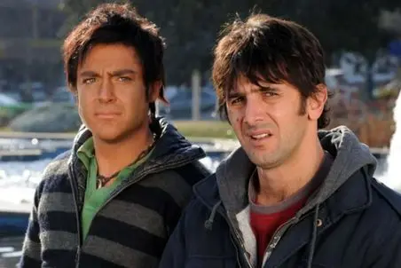 آواز معروفا؛ رقص آفتابه امین حیایی تو خیابون گلزار آب کرد از خجالت